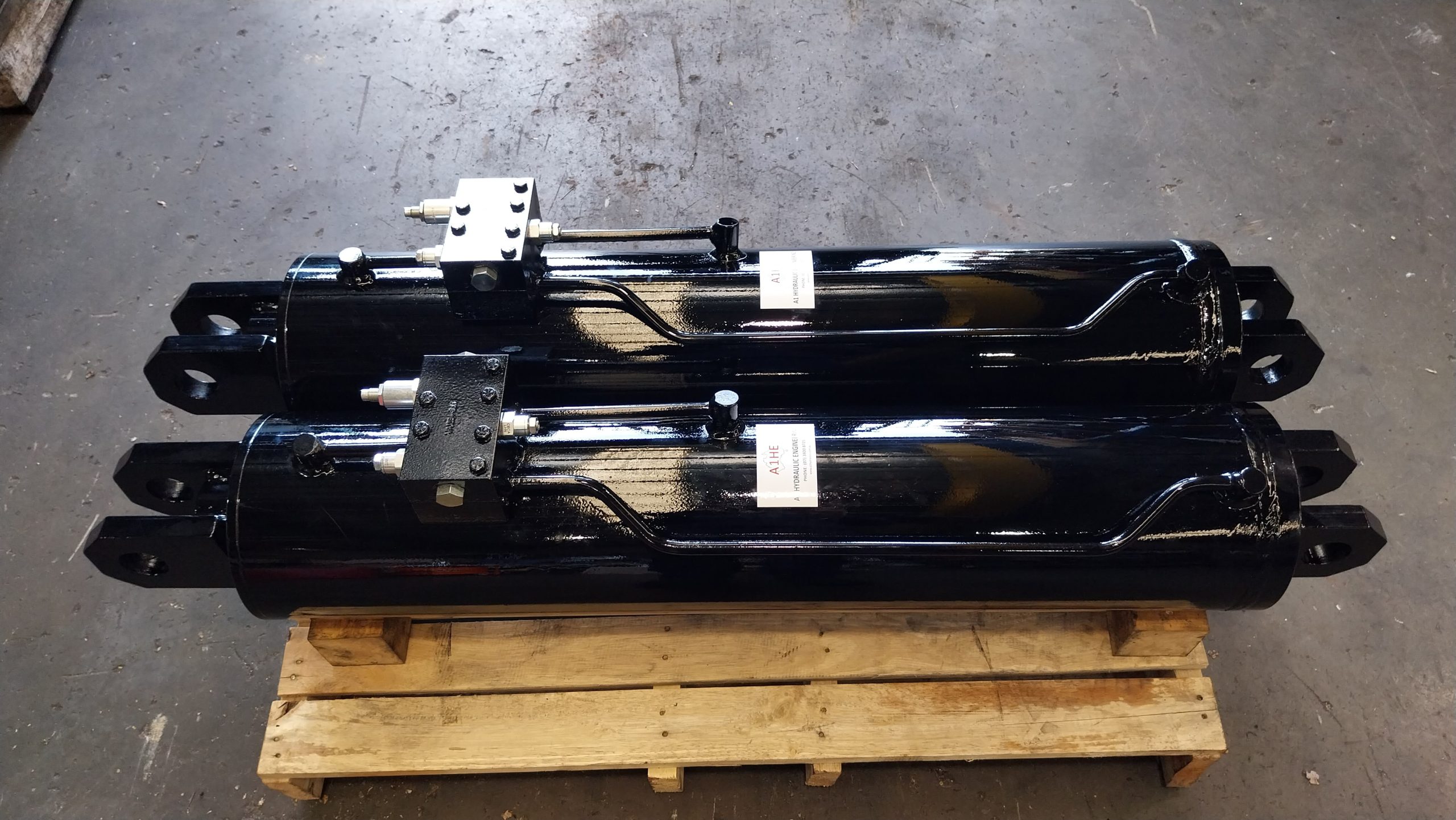 Hydraulic cylinder manufacturing by A1 Hydraulic Engineering reman remanufacturing for bespoke engineers manufacturers mining earthmoving industrial hydraulic cylinders rams 11