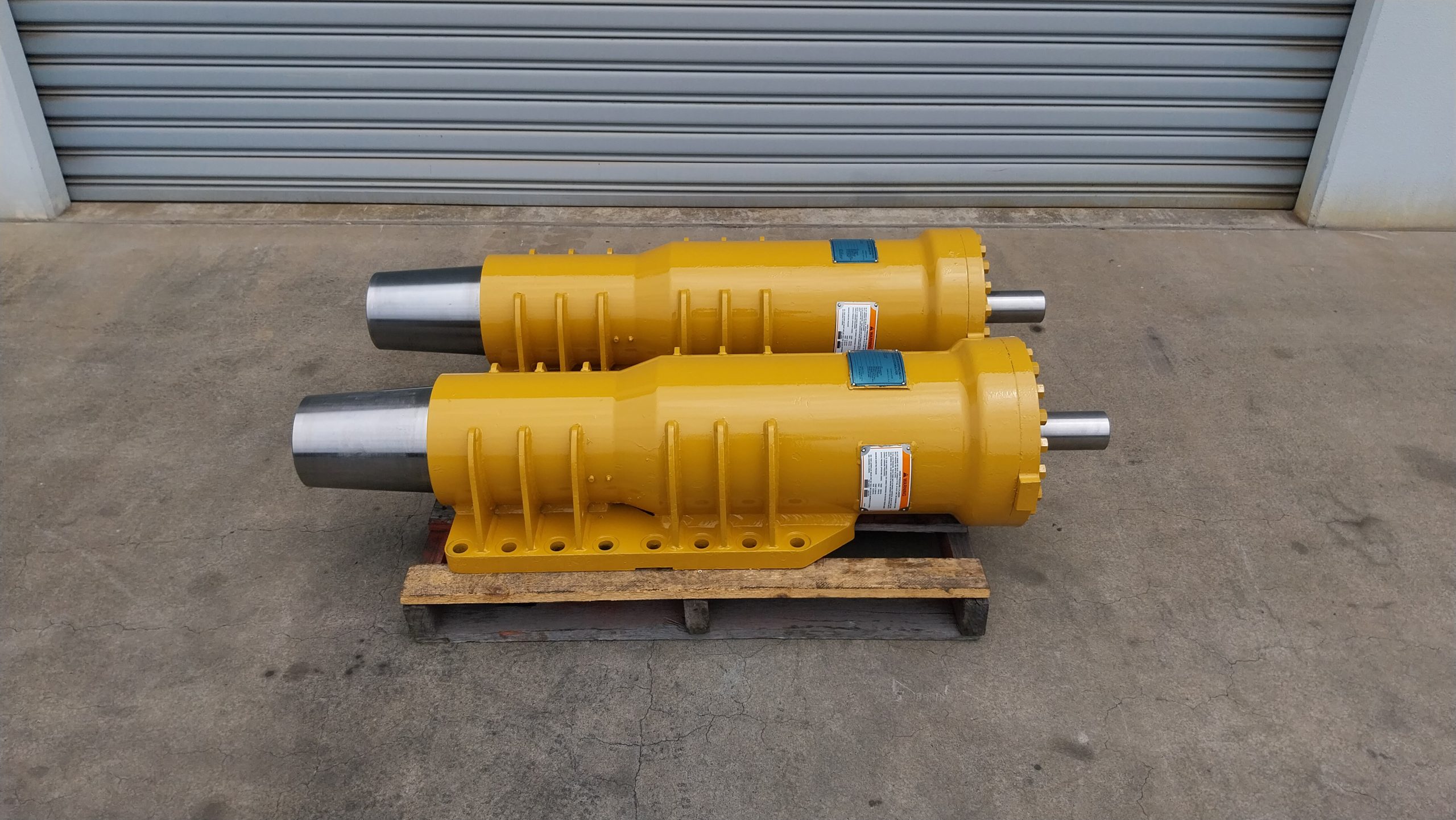Off-highway truck suspension cylinders, front strut cylinder repairs and reman by A1 Hydraulic Engineering