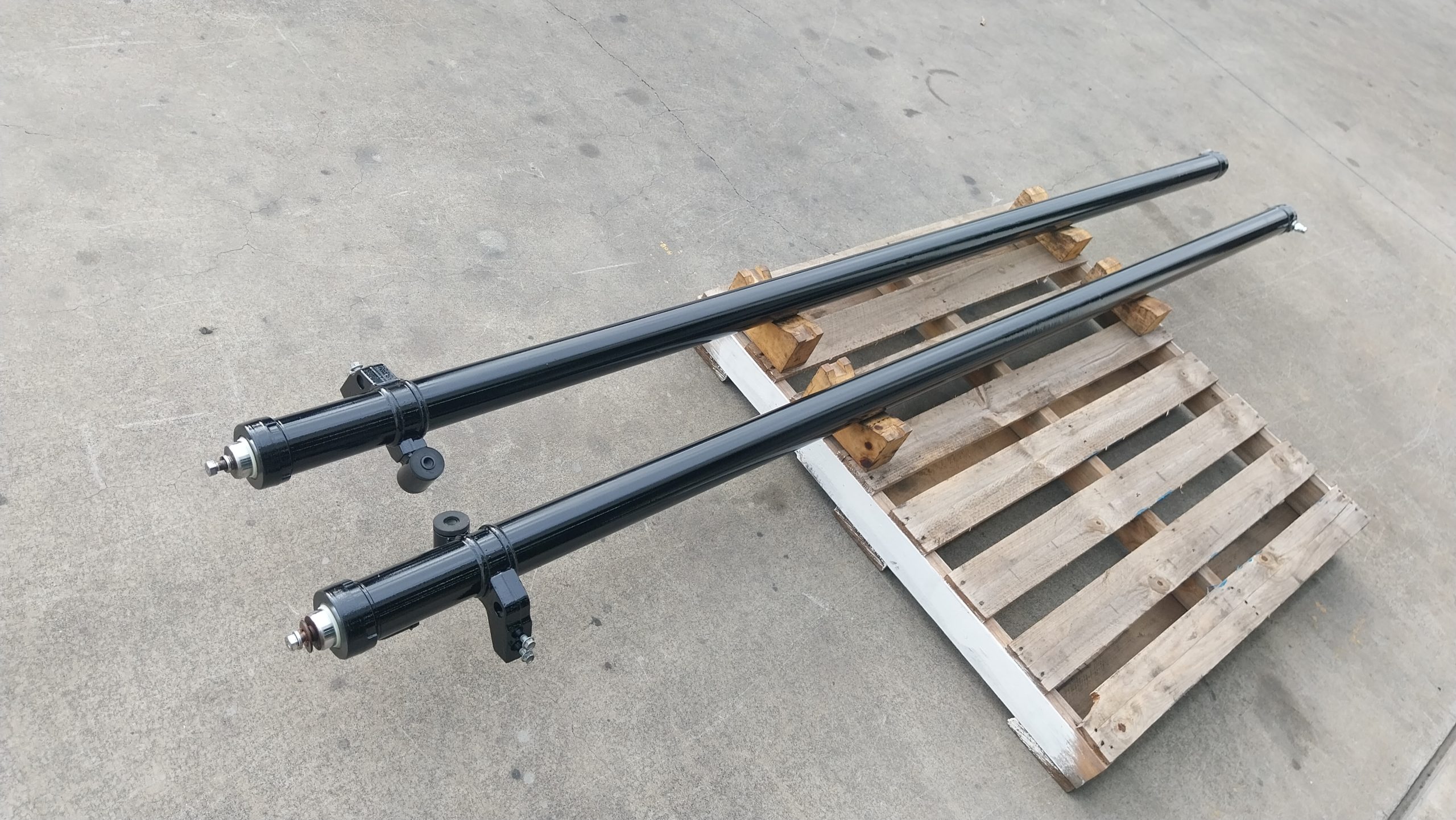 Material_Handling_Forklift_Cylinder_Repairs_A1[1]