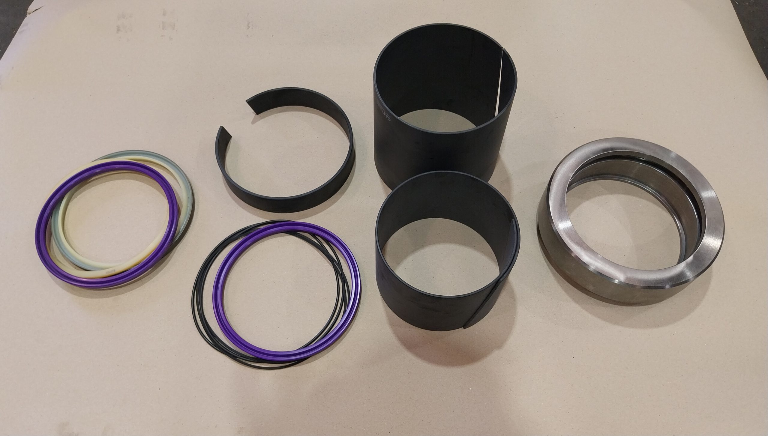 Off-Highway Truck Suspension Cylinder Strut Repairs and Re-Sealing Seal Kit A1 Hydraulic Engineering